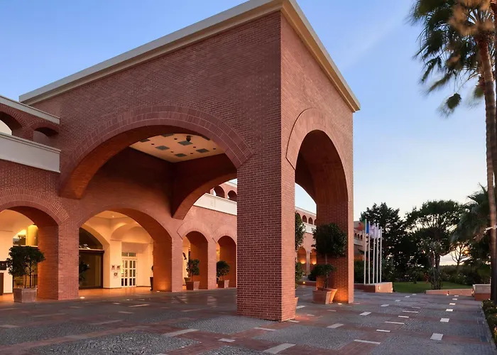 Hotel with pool: Domes Lake Algarve, Autograph Collection